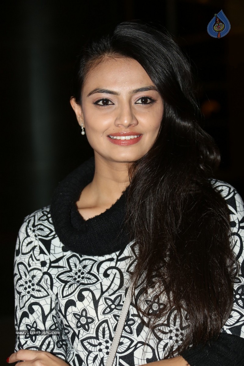 Nikitha Narayan Latest Pics - 11 / 72 photos