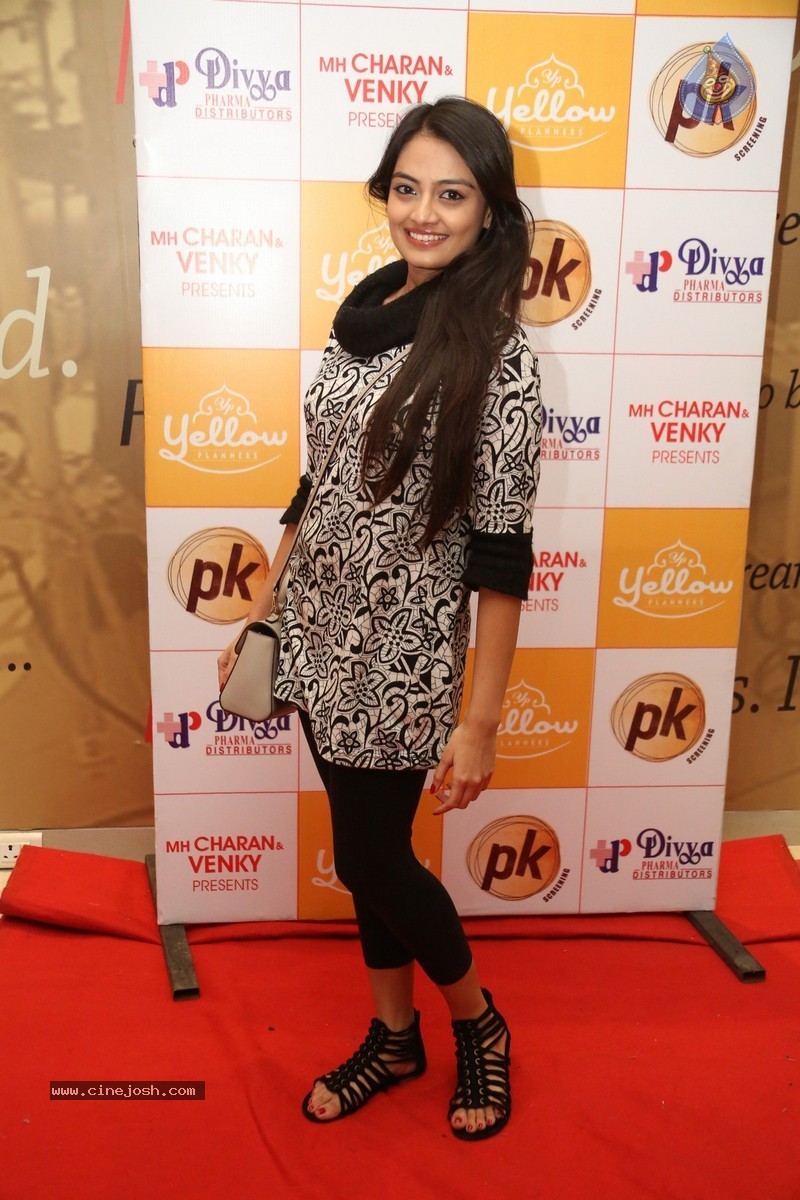 Nikitha Narayan Latest Pics - 17 / 72 photos
