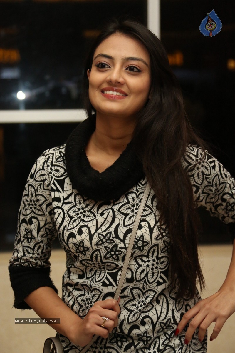Nikitha Narayan Latest Pics - 49 / 72 photos