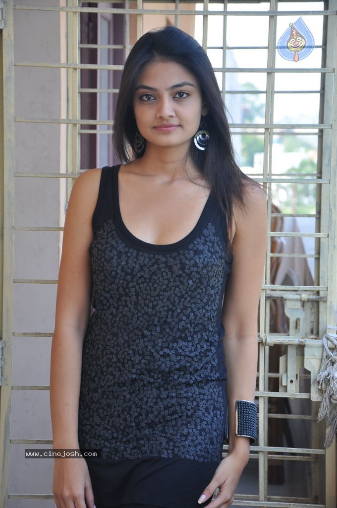 Nikitha Narayan Latest Stills - 6 / 81 photos