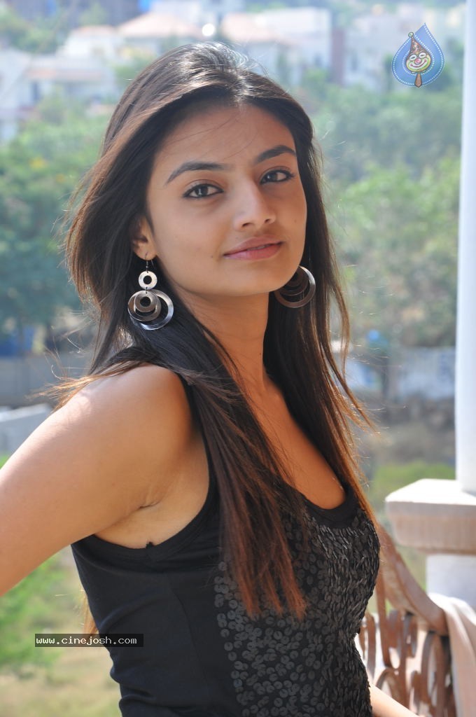 Nikitha Narayan Latest Stills - 39 / 81 photos
