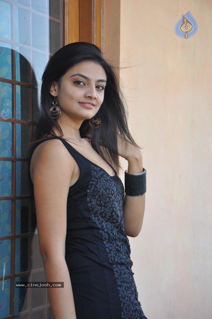Nikitha Narayan Latest Stills - 68 / 81 photos