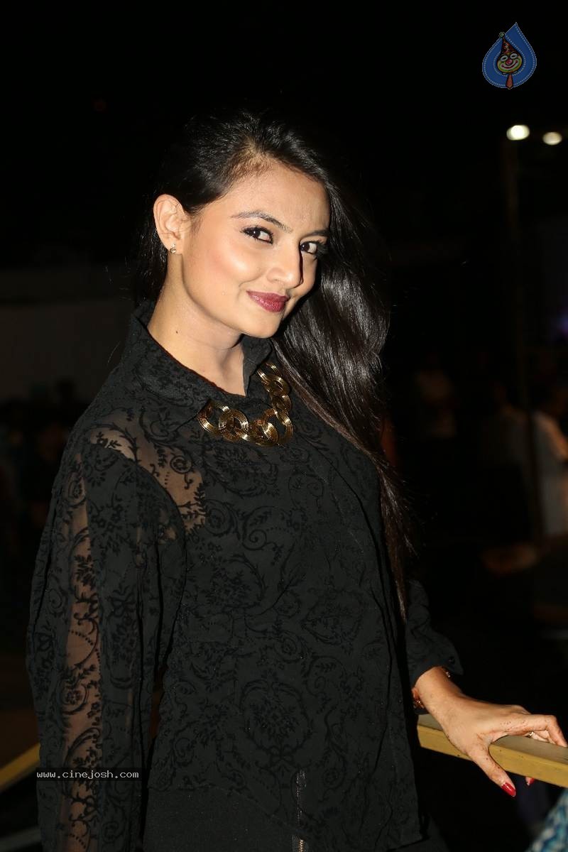 Nikitha Narayan New Photos - 28 / 44 photos