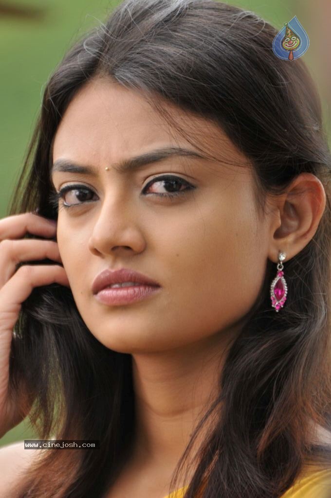 Nikitha Narayan New Stills - 45 / 108 photos
