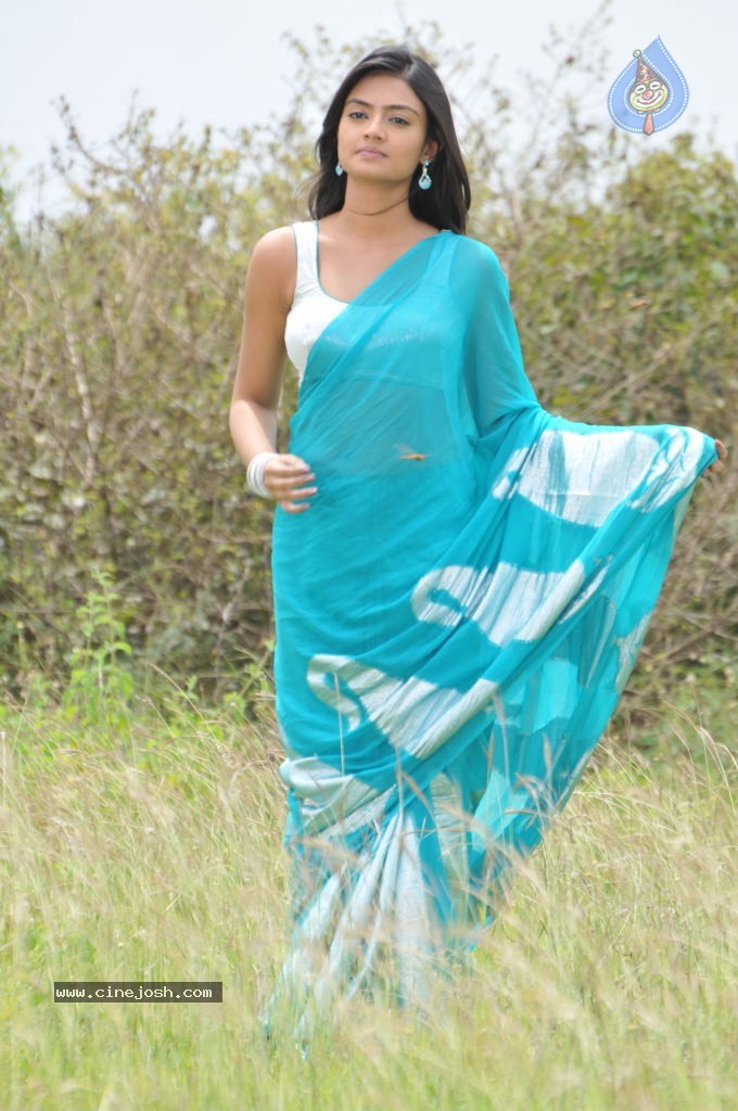 Nikitha Narayan New Stills - 36 / 99 photos