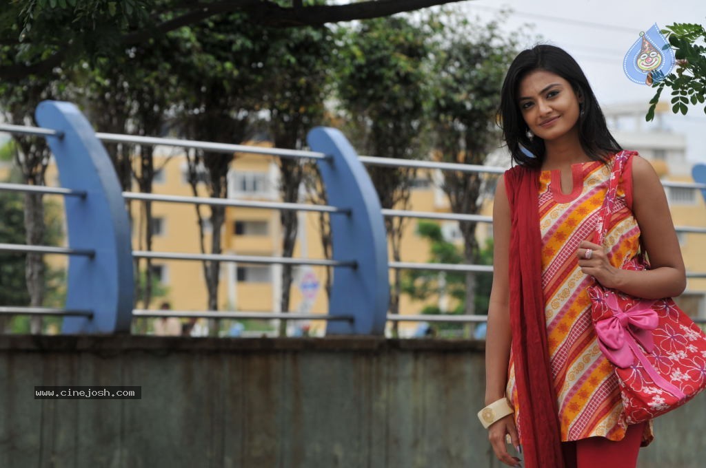 Nikitha Narayan New Stills - 38 / 99 photos