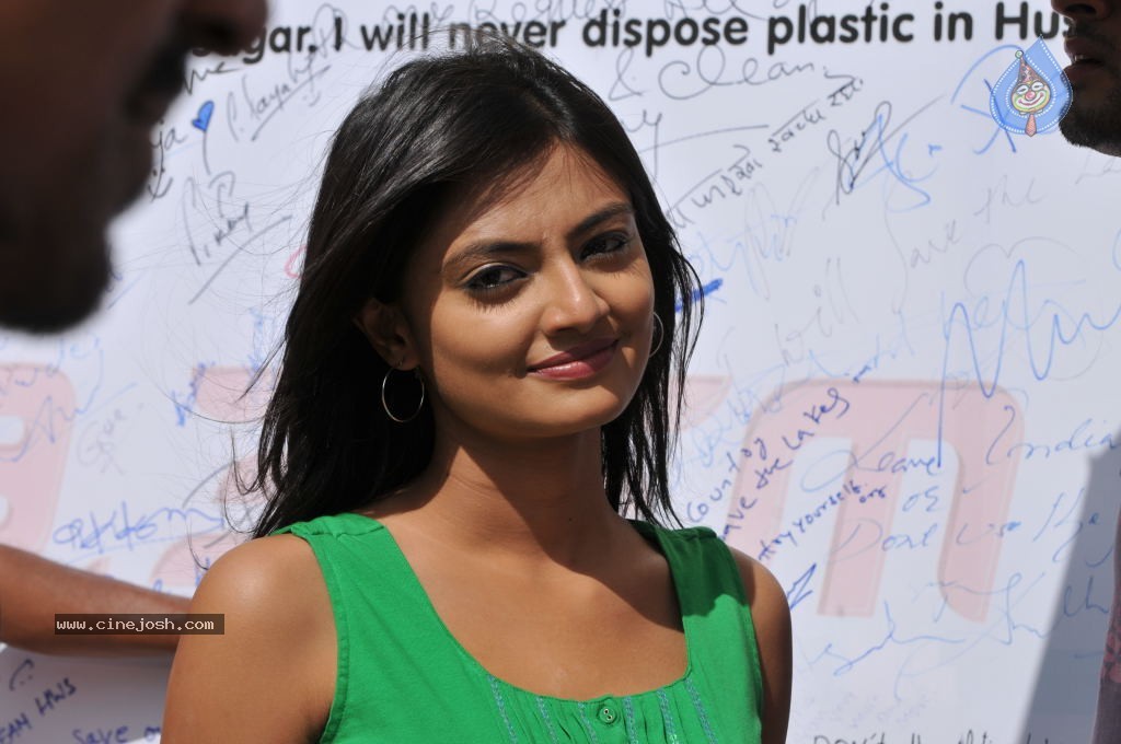 Nikitha Narayan New Stills - 53 / 99 photos