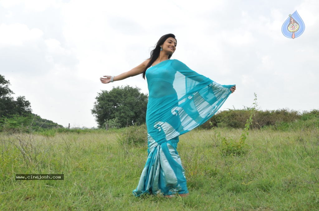 Nikitha Narayan New Stills - 81 / 99 photos