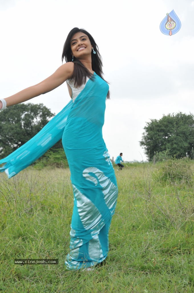 Nikitha Narayan New Stills - 87 / 99 photos
