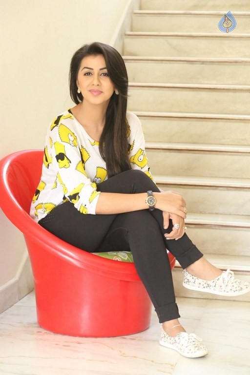 Nikki Galrani Latest Pics - 28 / 63 photos
