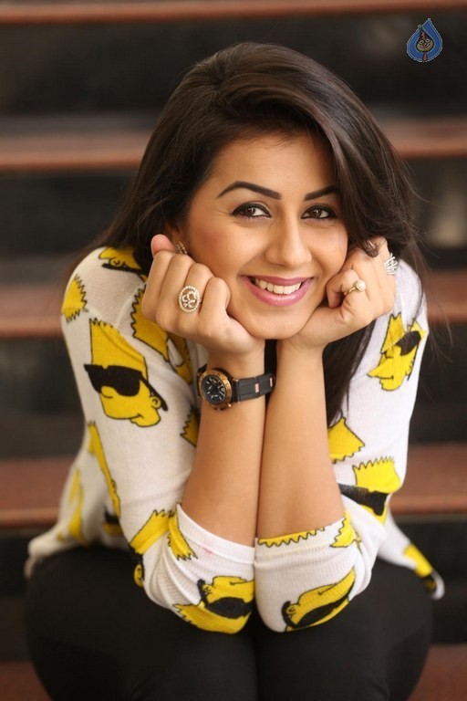 Nikki Galrani Latest Pics - 36 / 63 photos