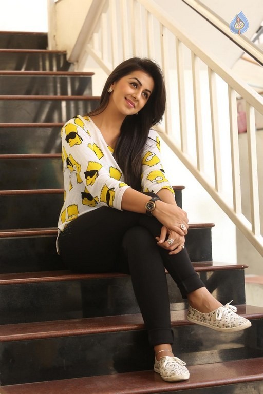 Nikki Galrani Latest Pics - 43 / 63 photos