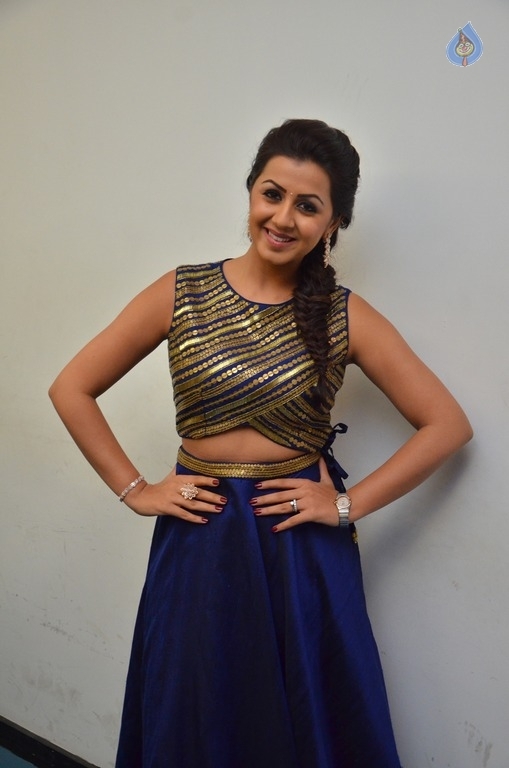 Nikki Galrani New Gallery - 8 / 30 photos