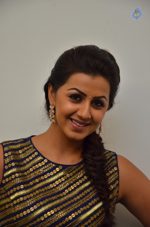 Nikki Galrani New Gallery - 27 / 30 photos