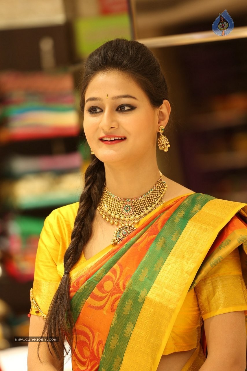 Nilofar Latest Photos - 11 / 60 photos
