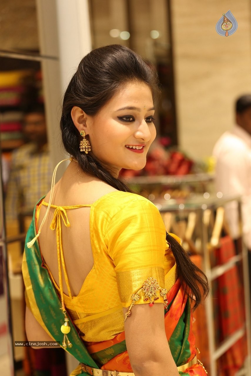 Nilofar Latest Photos - 17 / 60 photos