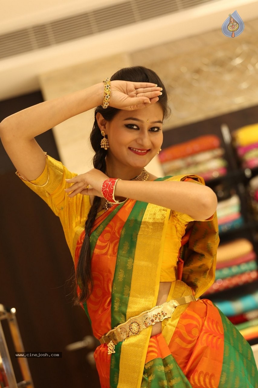 Nilofar Latest Photos - 18 / 60 photos