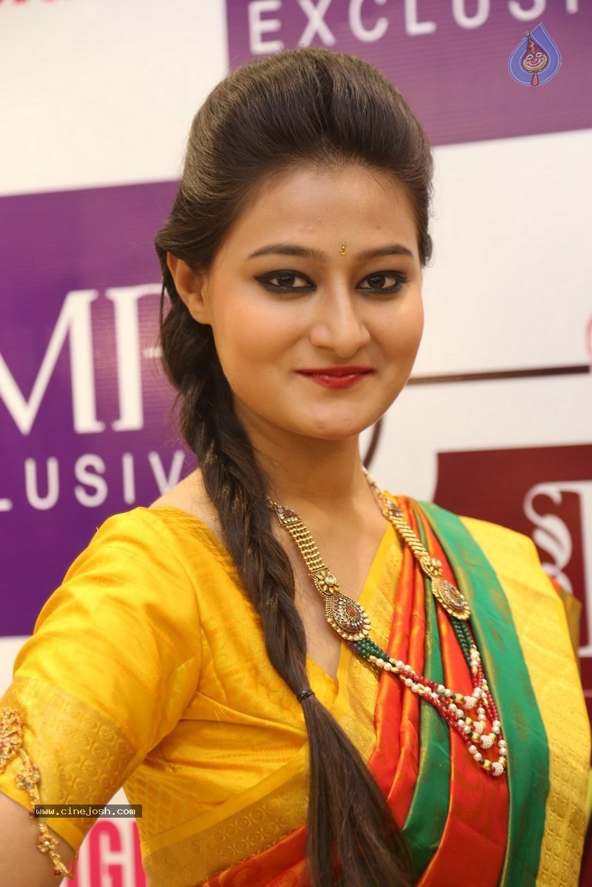 Nilofar Latest Photos - 33 / 60 photos