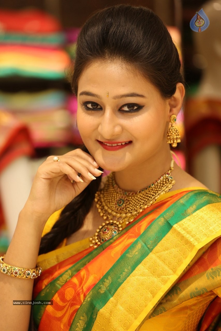 Nilofar Latest Photos - 44 / 60 photos
