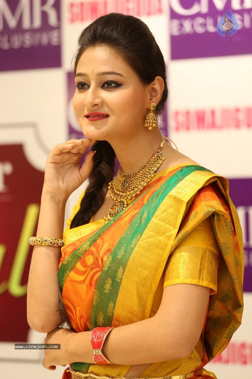Nilofar Latest Photos - 46 / 60 photos