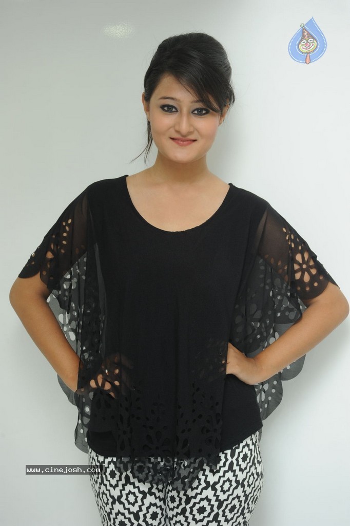 Nilofer New Photos - 49 / 51 photos