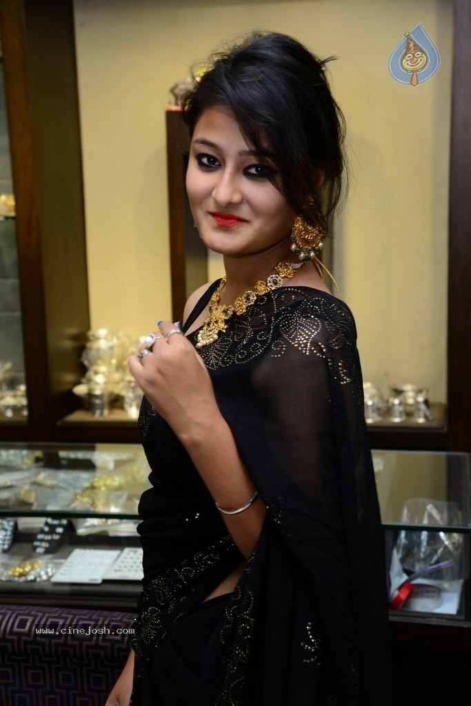 Niloufer New Photos - 52 / 77 photos