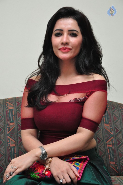 Nira Arora Photos - 52 / 55 photos