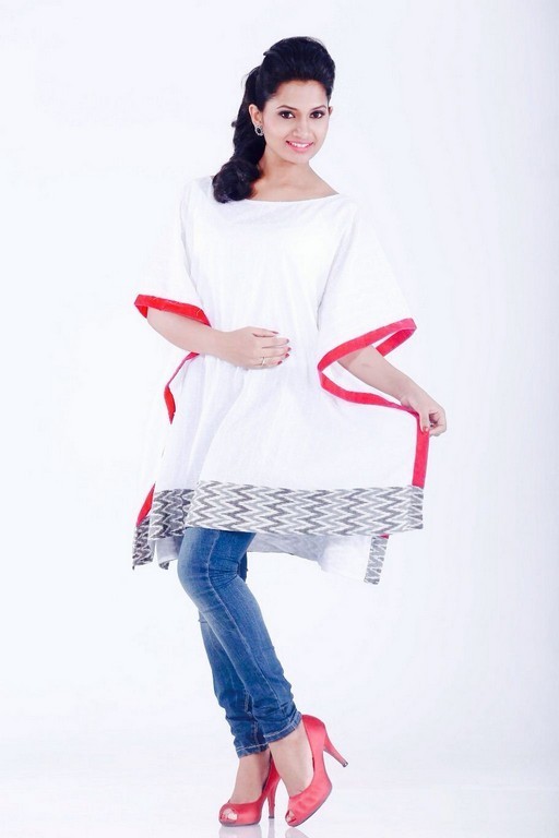Niranjana New Photoshoot - 51 / 53 photos