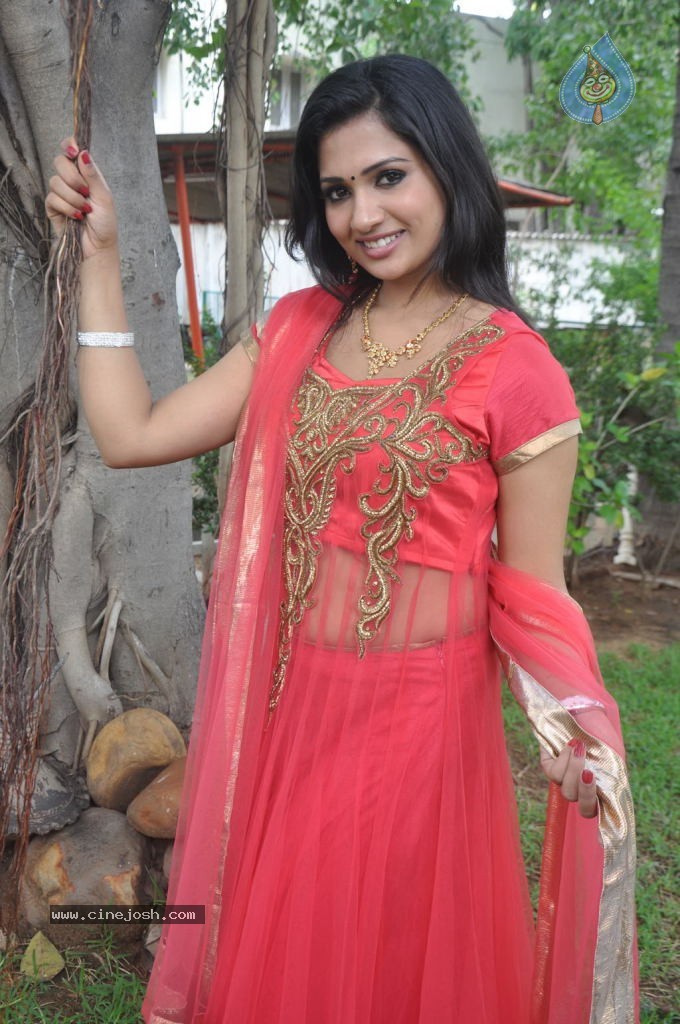 Niranjana Stills - 13 / 66 photos
