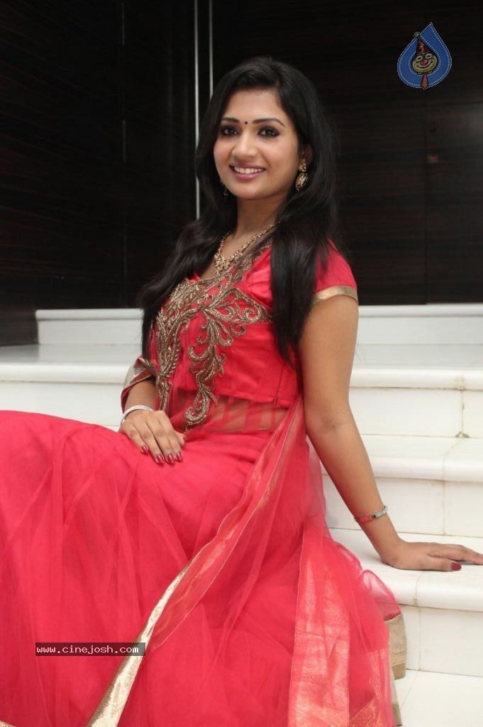 Niranjana Stills - 19 / 66 photos