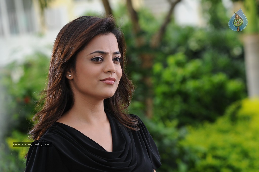 Nisha Agarwal New Gallery - 14 / 60 photos