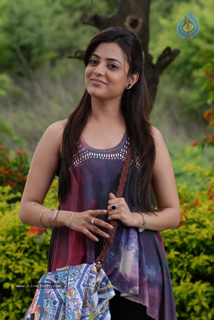 Nisha Agarwal New Gallery - 17 / 60 photos