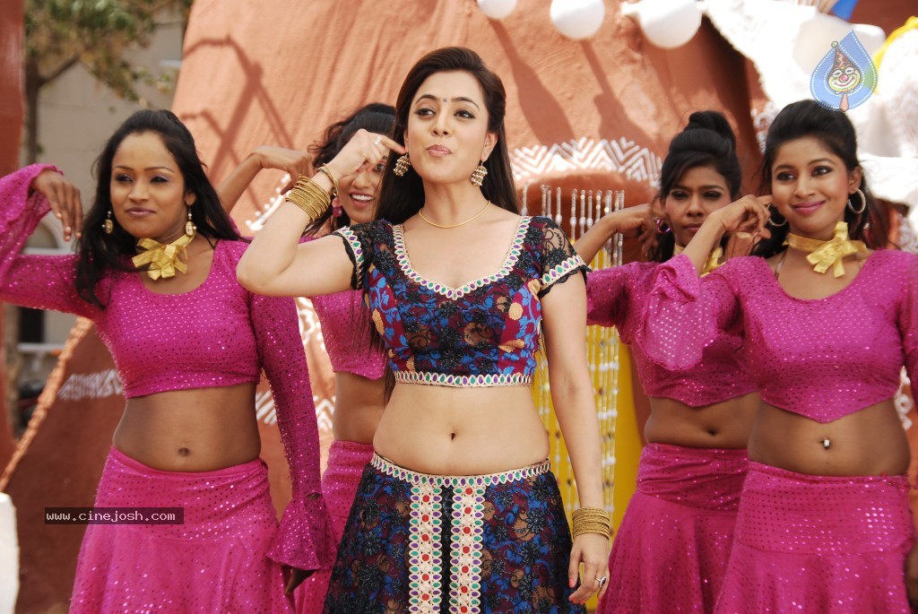 Nisha Agarwal New Hot Stills - 5 / 51 photos