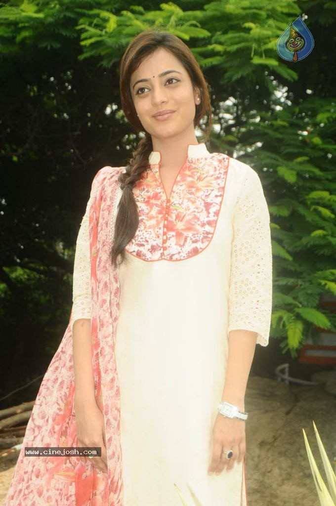 Nisha Agarwal New Photos - 4 / 28 photos