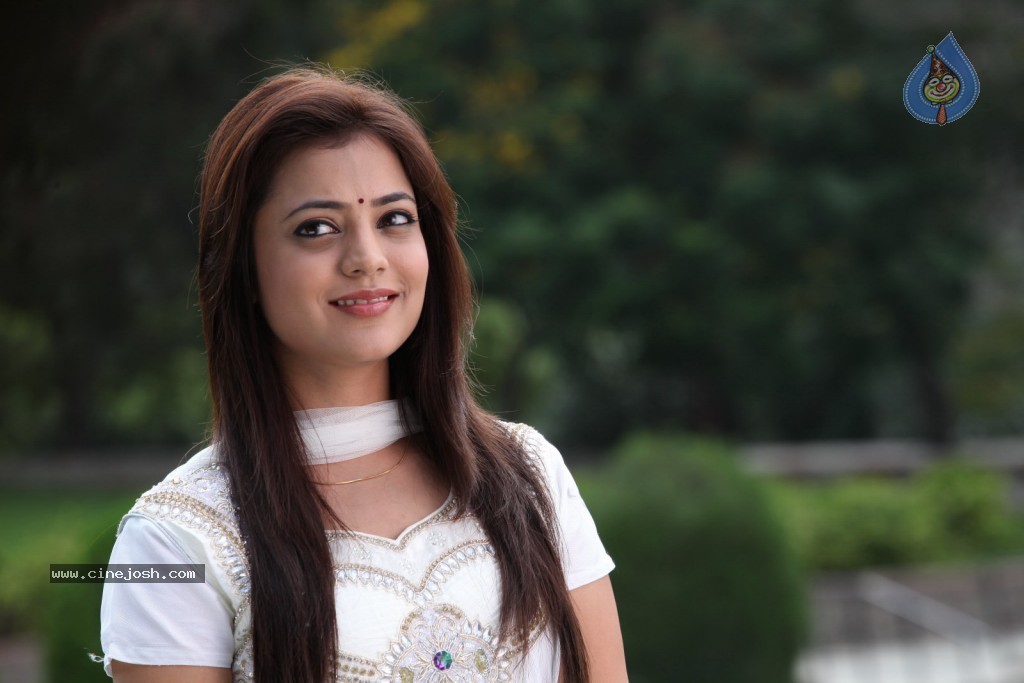 Nisha Agarwal New Pics - 6 / 58 photos