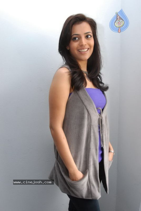 Nisha Agarwal New Stills - 79 / 85 photos