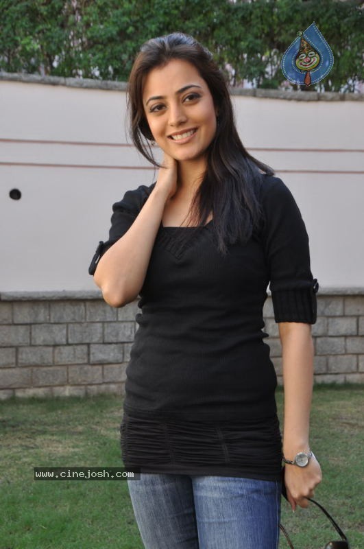 Nisha Agarwal Photos - 70 / 70 photos