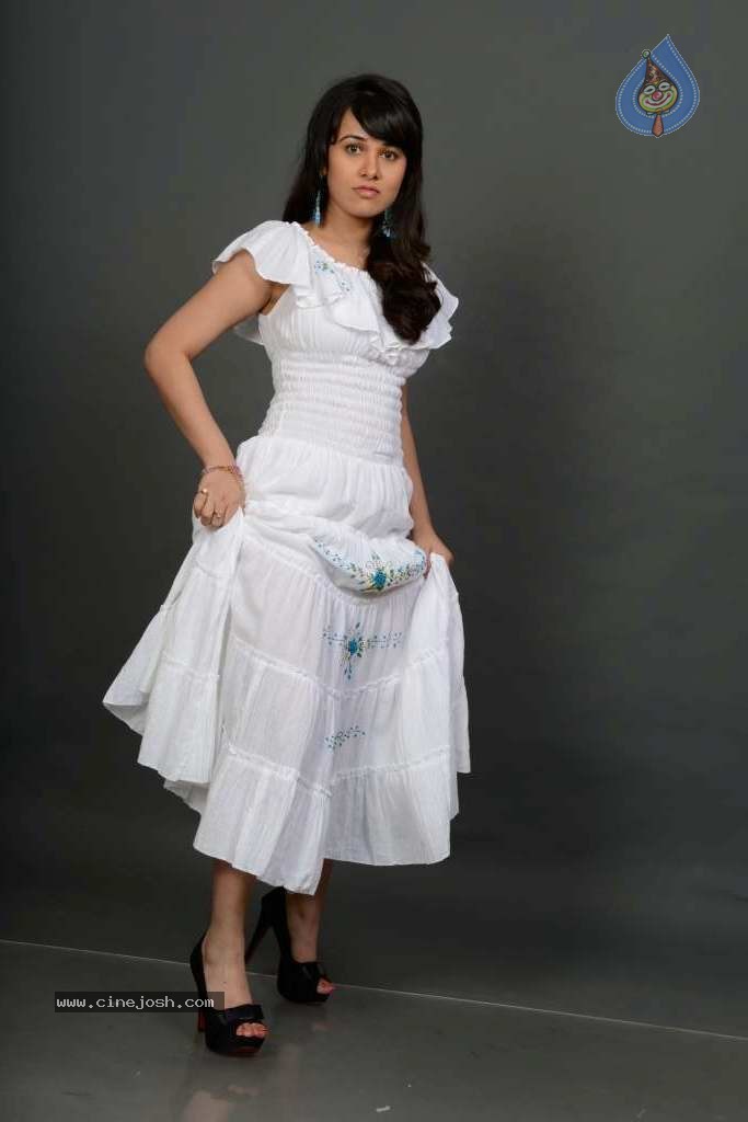Nisha Kothari Hot Pics - 22 / 30 photos
