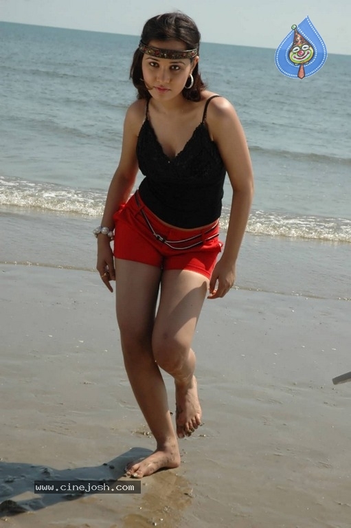 Nisha Kothari Stills In O Ravana Lanka Movie - 24 / 27 photos