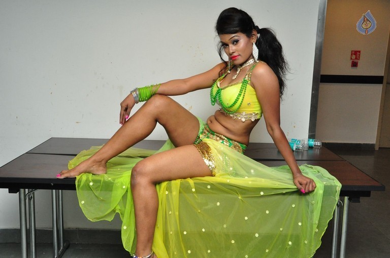 Nisha New Photos - 16 / 35 photos