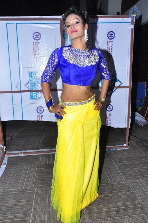 Nisha New Pics - 20 / 21 photos