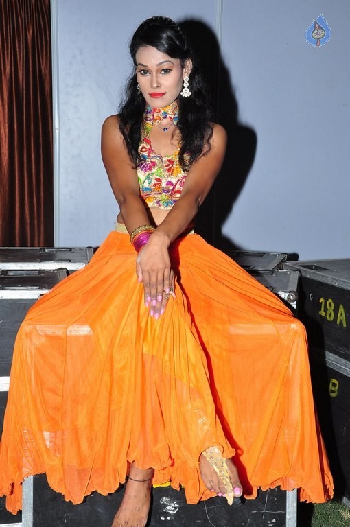 Nisha New Pics - 30 / 50 photos