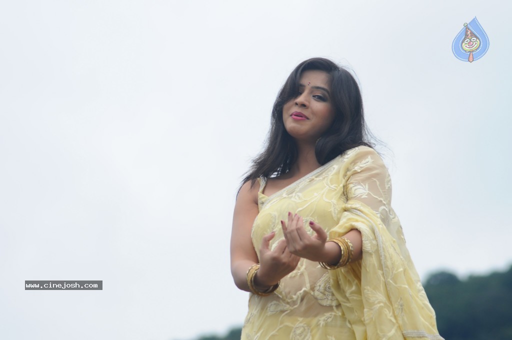 Nisha Sha Hot Gallery - 7 / 52 photos