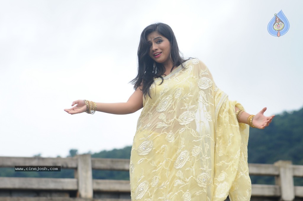 Nisha Sha Hot Gallery - 9 / 52 photos