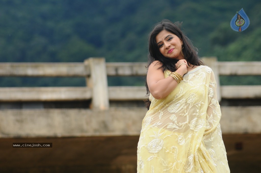Nisha Sha Hot Gallery - 39 / 52 photos