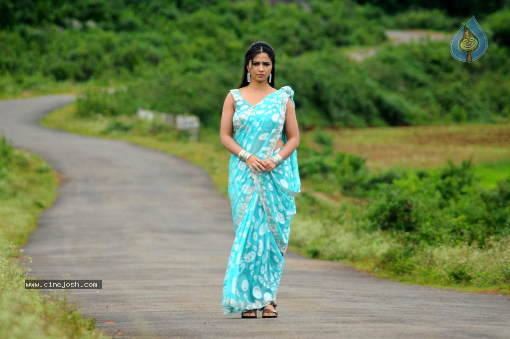 Nisha Shah Hot Gallery - 4 / 54 photos