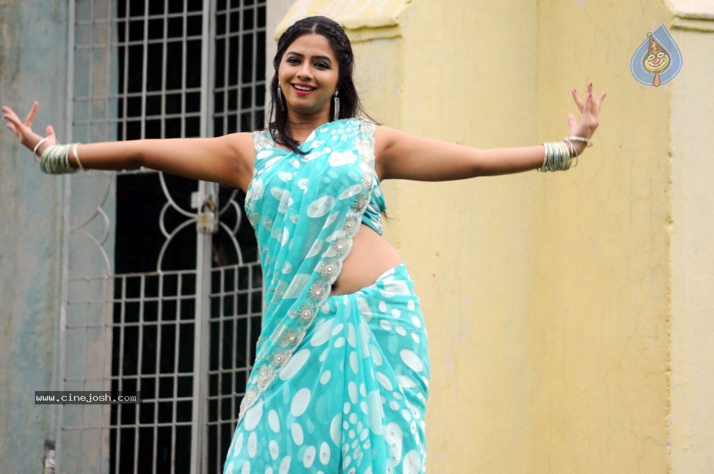 Nisha Shah Hot Gallery - 20 / 54 photos