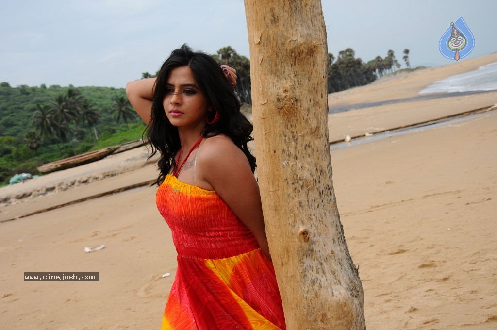 Nisha Shah Spicy Photos  - 29 / 83 photos
