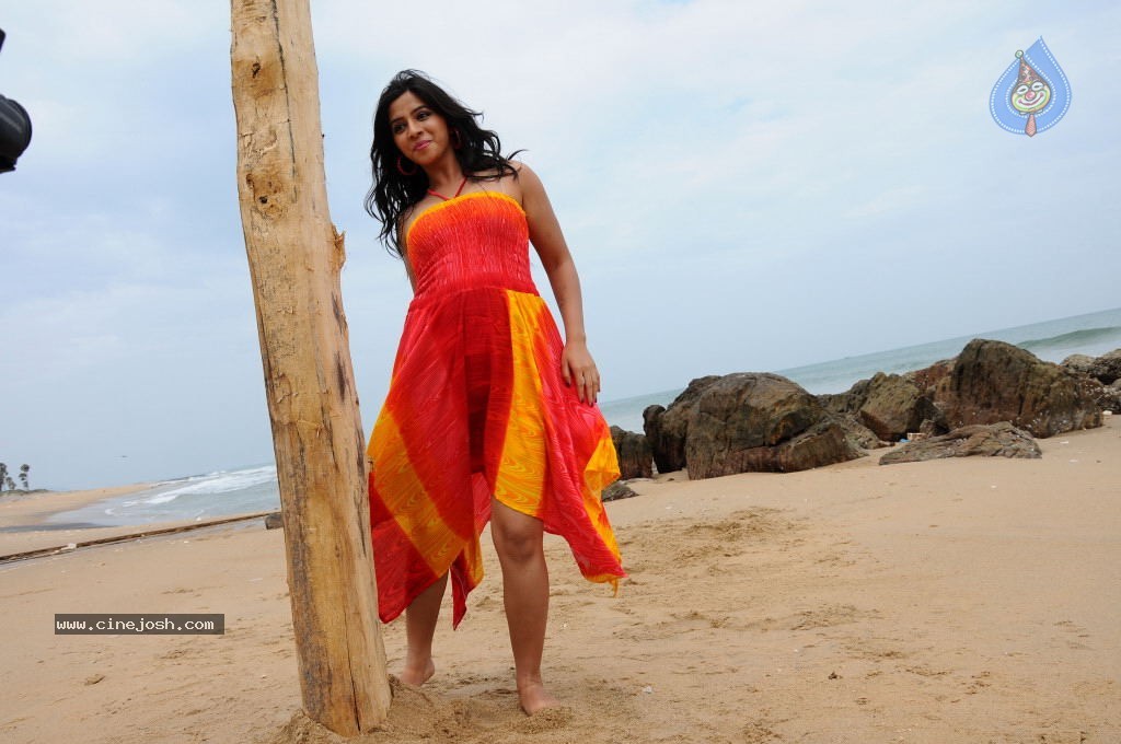 Nisha Shah Spicy Photos  - 35 / 83 photos