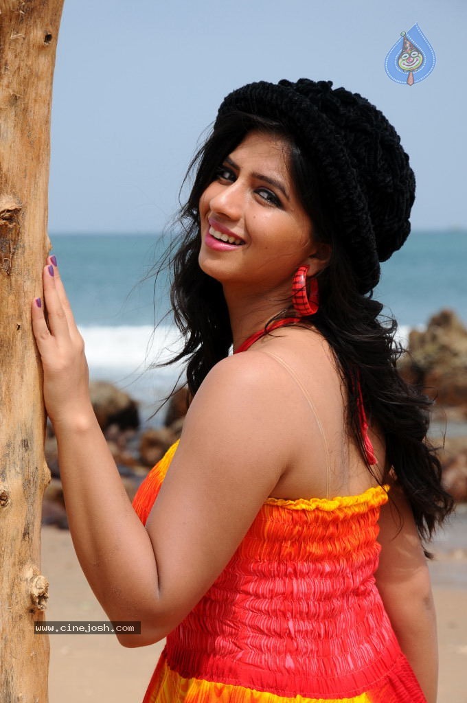 Nisha Shah Spicy Photos  - 82 / 83 photos